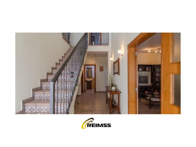 4 camera da letto Villa in vendita in Macanet de la Selva con piscina garage - 355.000 € (Rif: 8988741)