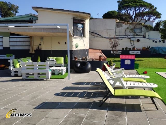 Chalet de 4 habitaciones en Maçanet de la Selva en venta con piscina garaje - 355.000 € (Ref: 8988741)