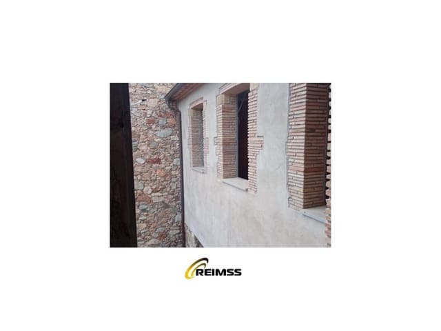 4 soveværelse Villa til salg i La Cellera de Ter - € 148.000 (Ref: 9091883)