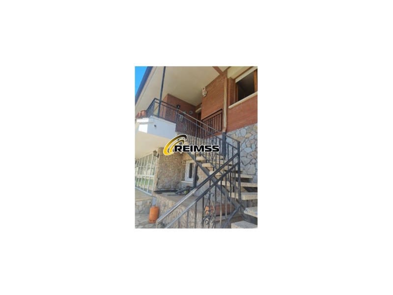 6 soveværelse Villa til salg i Sils med garage - € 289.000 (Ref: 9095517)