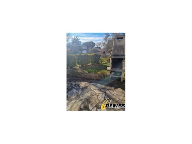 6 bedroom Villa for sale in Sils with garage - € 289,000 (Ref: 9095517)