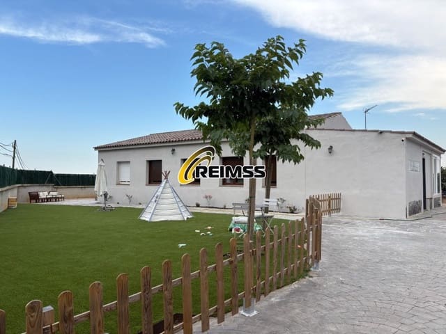 4 soverom Villa til salgs i Sils med garasje - € 304 000 (Ref: 9116325)