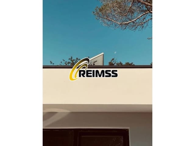 3 bedroom Villa for sale in Llagostera with pool garage - € 450,000 (Ref: 9129950)