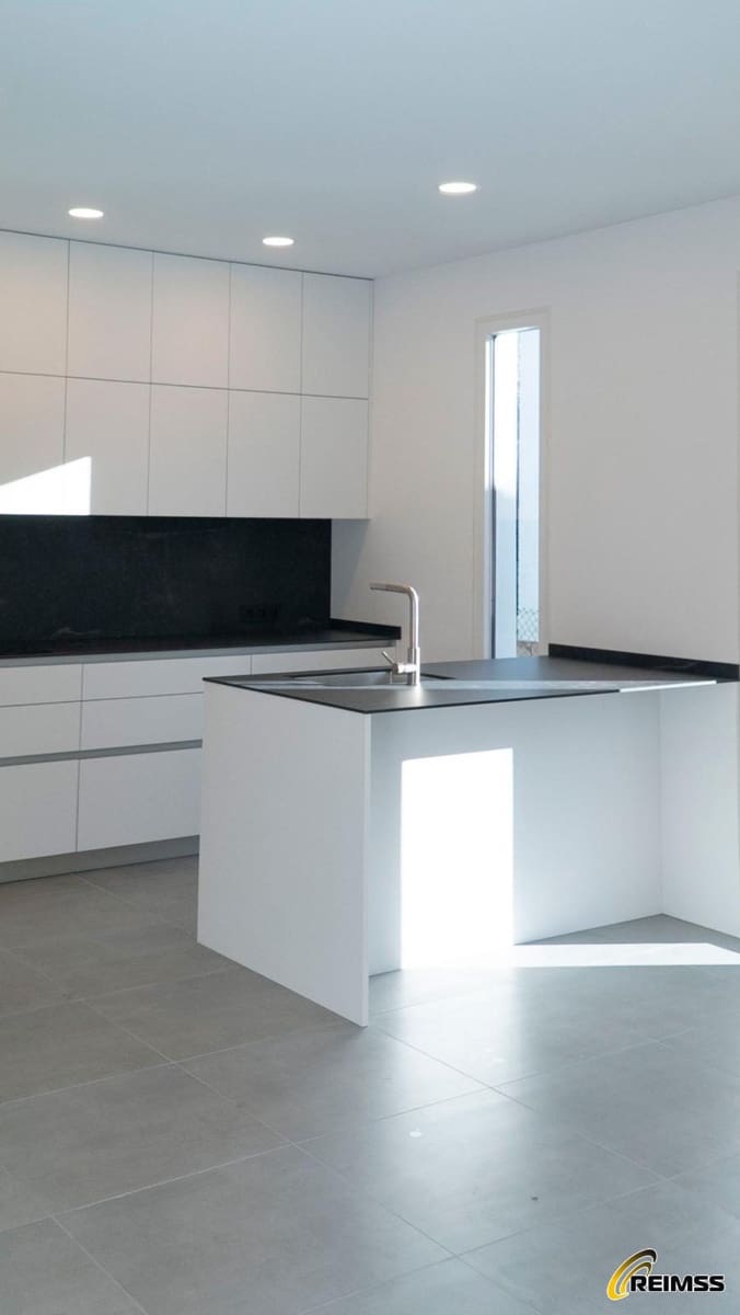 3 quarto Moradia para venda em Llagostera com piscina garagem - 430 000 € (Ref: 9129950)