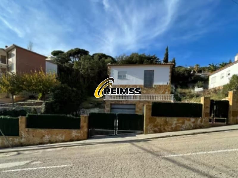 4 soveværelse Villa til salg i Lloret de Mar med garage - € 388.000 (Ref: 9164075)