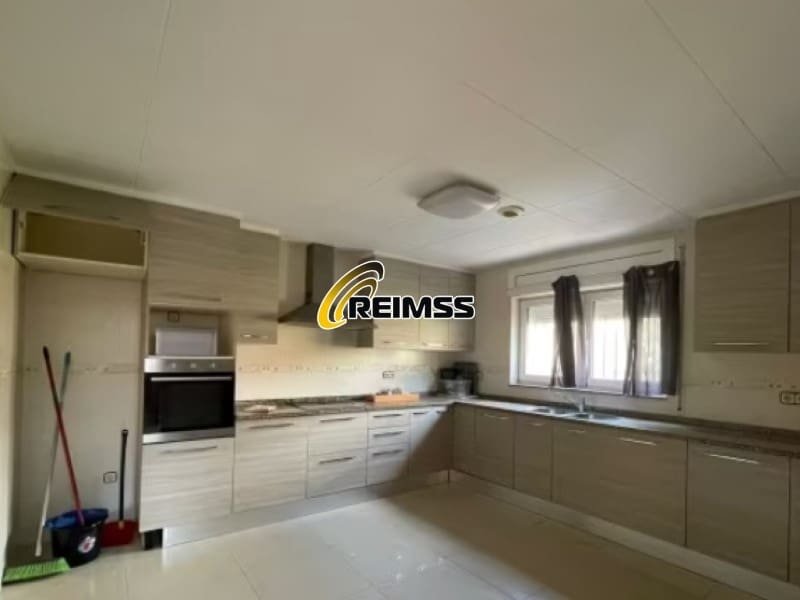 4 soveværelse Villa til salg i Lloret de Mar med garage - € 388.000 (Ref: 9164075)