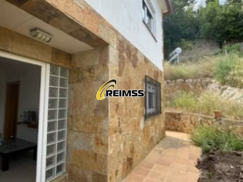 4 soveværelse Villa til salg i Lloret de Mar med garage - € 388.000 (Ref: 9164075)