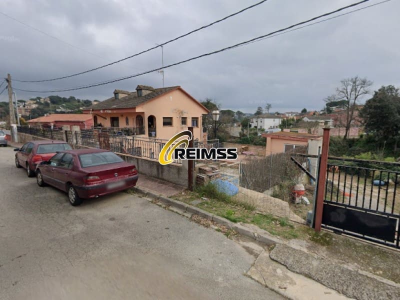 10 soverom Villa til salgs i Macanet de la Selva med garasje - € 420 000 (Ref: 9164076)