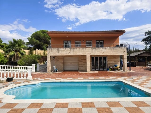 4 soveværelse Villa til salg i Urbanitzacions del Nord, Lloret de Mar med garage - € 499.000 (Ref: 9166062)