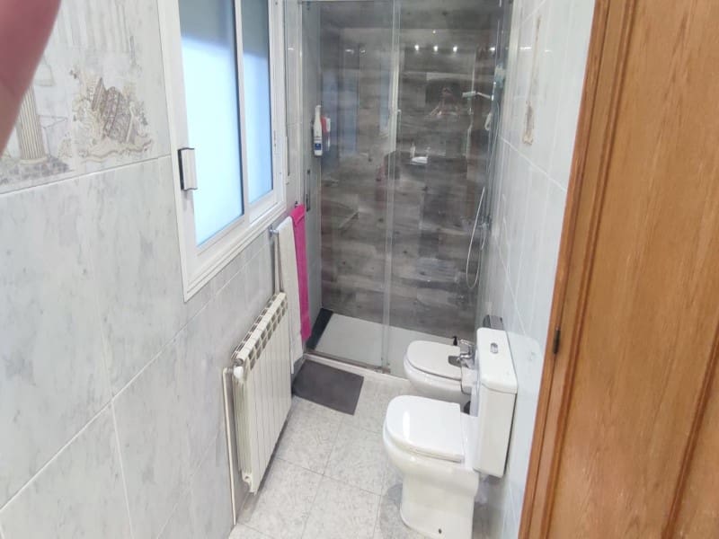 4 bedroom Villa for sale in Sant Feliu de Guixols with garage - € 450,000 (Ref: 9166974)