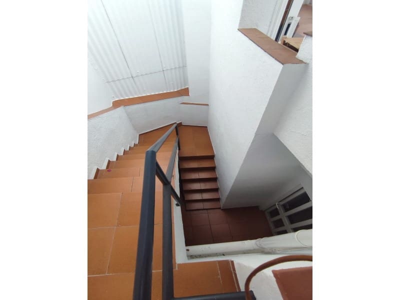 4 bedroom Villa for sale in Sant Feliu de Guixols with garage - € 450,000 (Ref: 9166974)