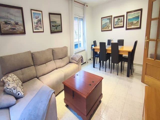 4 makuuhuone Huvila myytävänä paikassa Sant Feliu de Guíxols mukana 
autotalli - 450 000 € (Ref: 9166974)