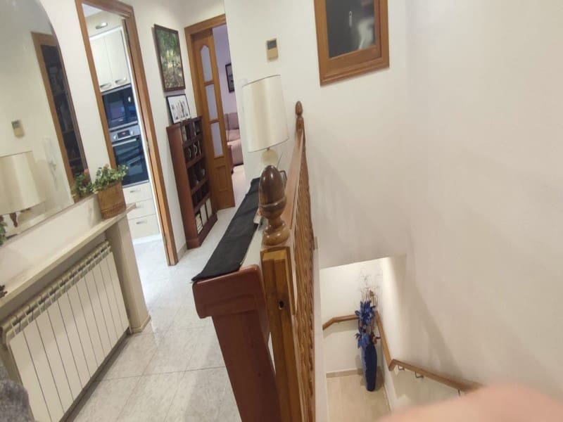 4 bedroom Villa for sale in Sant Feliu de Guixols with garage - € 450,000 (Ref: 9166974)