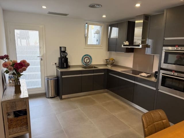 4 camera da letto Villa in vendita in Blanes - 357.000 € (Rif: 9166975)