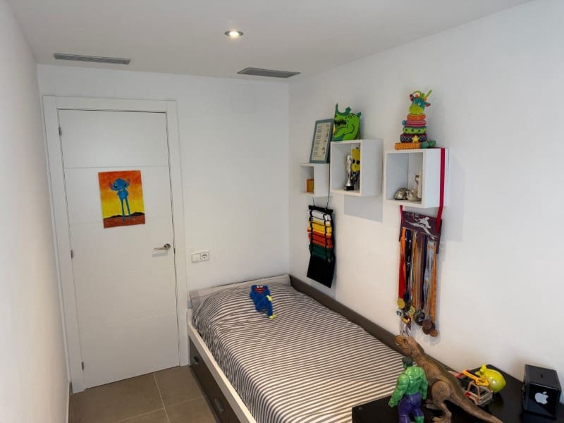 4 sypialnia Willa na sprzedaż w Blanes - 357 000 € (Ref: 9166975)