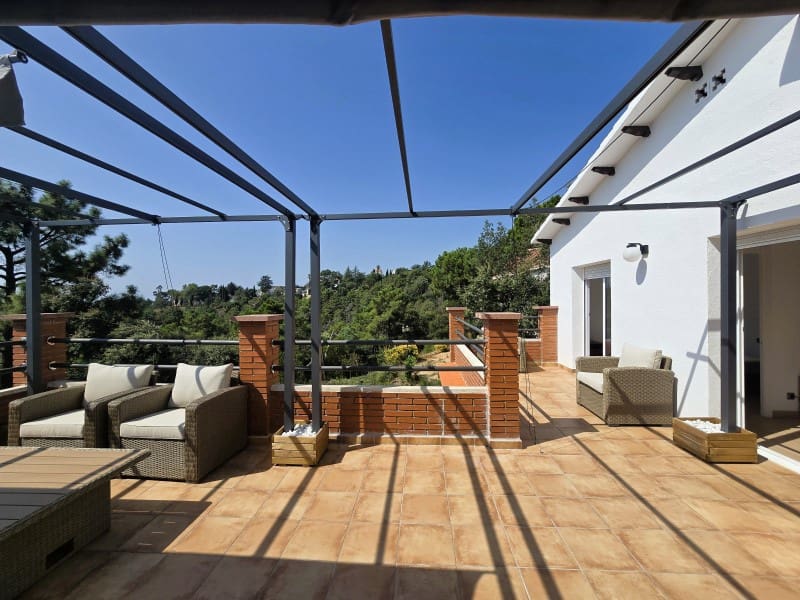 5 soveværelse Villa til salg i Lloret de Mar - € 259.000 (Ref: 9171348)