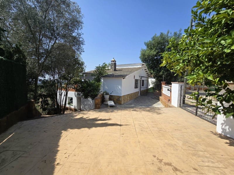 5 soveværelse Villa til salg i Lloret de Mar - € 259.000 (Ref: 9171348)