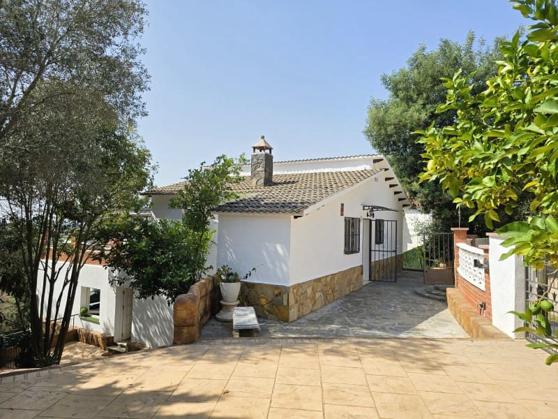 5 soveværelse Villa til salg i Lloret de Mar - € 259.000 (Ref: 9171348)