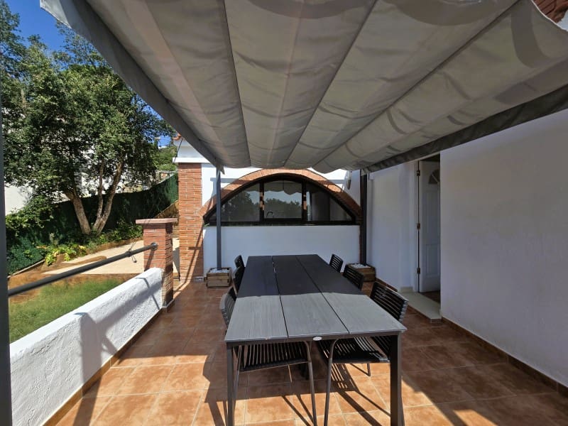 5 soveværelse Villa til salg i Lloret de Mar - € 259.000 (Ref: 9171348)