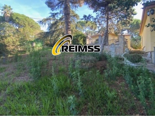 3 bedroom Villa for sale in Mas Altaba, Maçanet de la Selva with garage - € 276,000 (Ref: 9285062)