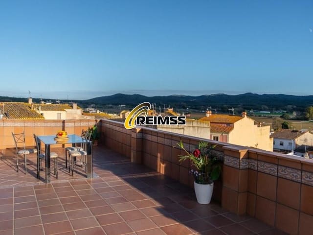 3 bedroom Flat for sale in Vidreres - € 175,000 (Ref: 9317661)