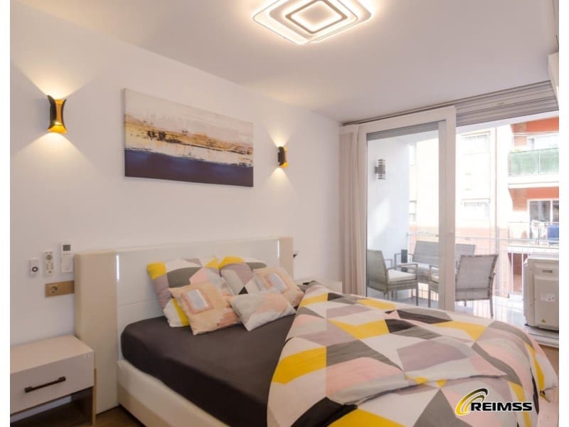 2 bedroom Flat for sale in Lloret de Mar - € 260,000 (Ref: 9322567)