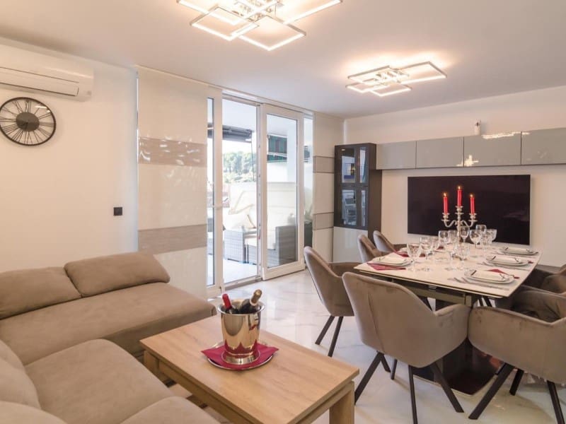 2 bedroom Flat for sale in Lloret de Mar - € 260,000 (Ref: 9322567)