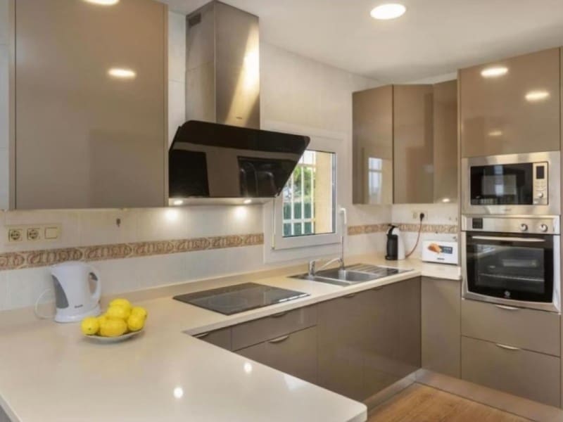 5 soveværelse Villa til salg i Lloret de Mar med garage - € 647.000 (Ref: 9422368)