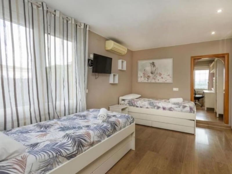 5 soveværelse Villa til salg i Lloret de Mar med garage - € 647.000 (Ref: 9422368)