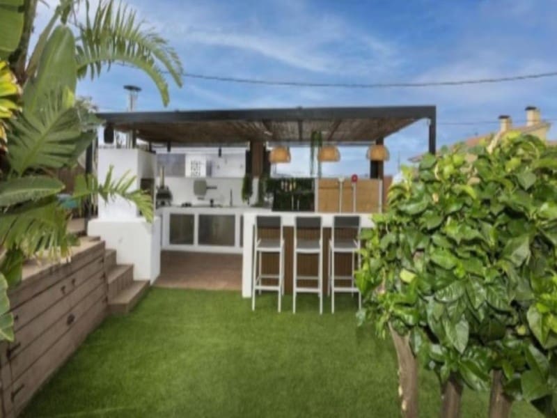 5 soveværelse Villa til salg i Lloret de Mar med garage - € 647.000 (Ref: 9422368)