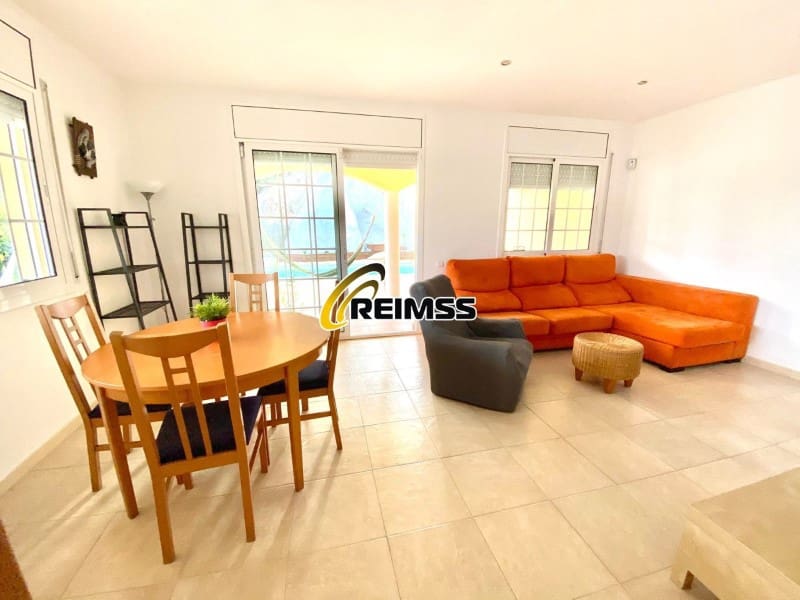 3 bedroom Villa for sale in Vidreres with pool - € 400,000 (Ref: 9474954)