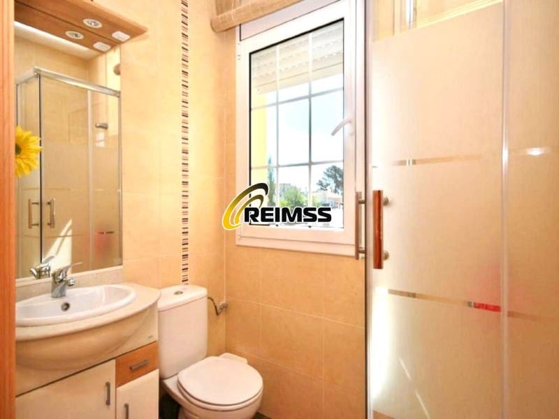 3 bedroom Villa for sale in Vidreres with pool - € 400,000 (Ref: 9474954)