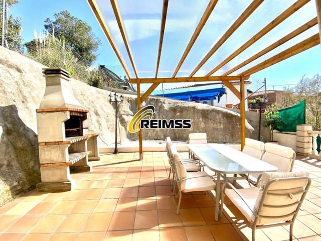 3 sypialnia Willa na sprzedaż w Aiguaviva Parc, Vidreres z basenem - 400 000 € (Ref: 9474954)