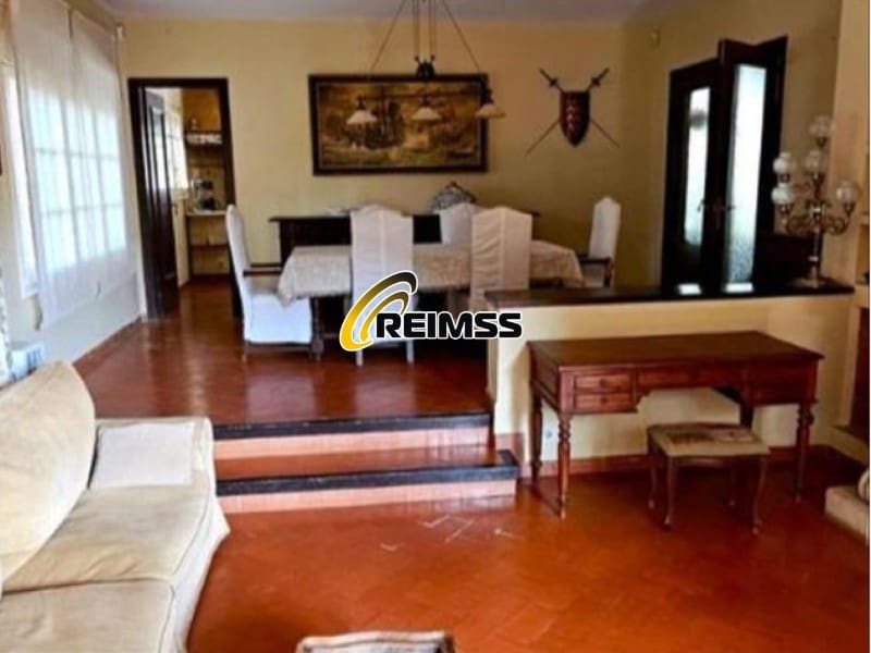 4 bedroom Villa for sale in Lloret de Mar with garage - € 787,500 (Ref: 9476095)