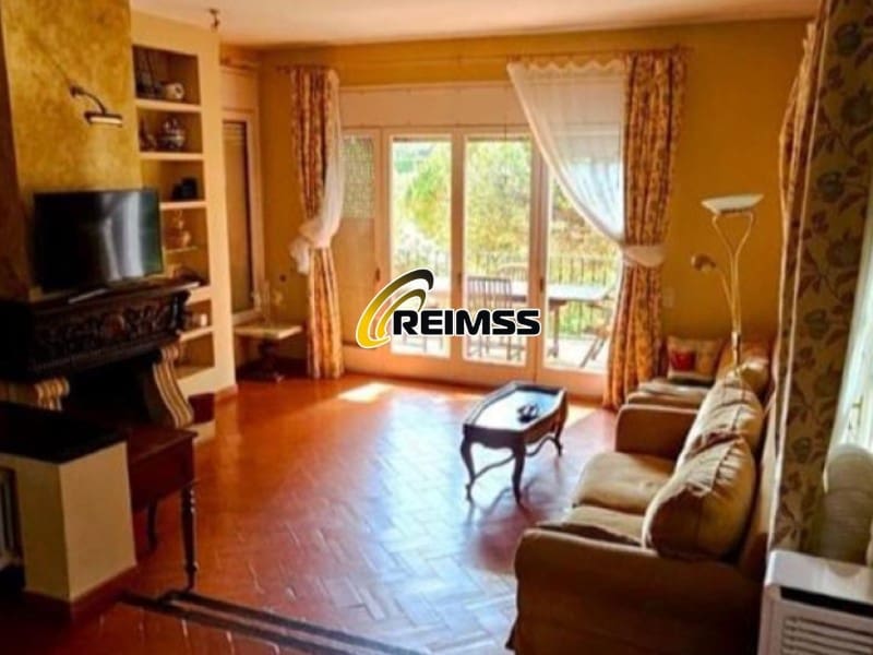 4 bedroom Villa for sale in Lloret de Mar with garage - € 787,500 (Ref: 9476095)