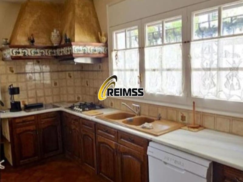 4 bedroom Villa for sale in Lloret de Mar with garage - € 787,500 (Ref: 9476095)