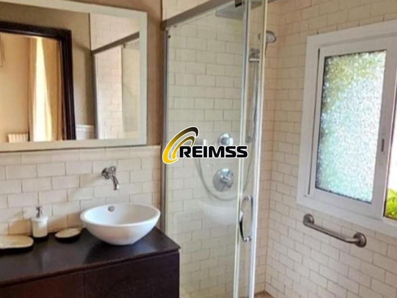 4 bedroom Villa for sale in Lloret de Mar with garage - € 787,500 (Ref: 9476095)