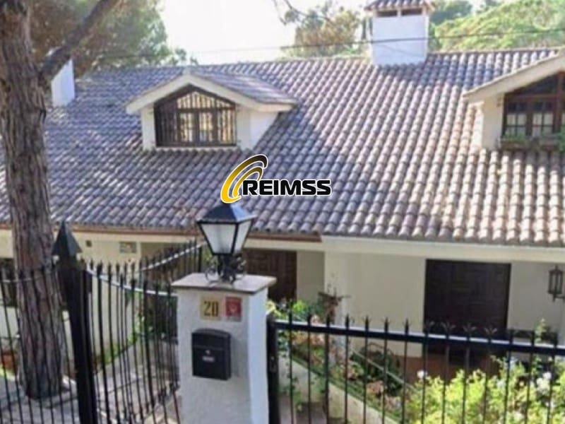 4 bedroom Villa for sale in Lloret de Mar with garage - € 787,500 (Ref: 9476095)