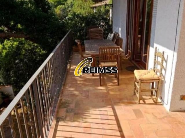 Chalet de 4 habitaciones en Montgoda, Lloret de Mar en venta con piscina garaje - 735.000 € (Ref: 9476095)