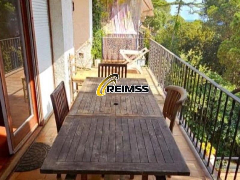 4 quarto Moradia para venda em Lloret de Mar com piscina garagem - 735 000 € (Ref: 9476095)