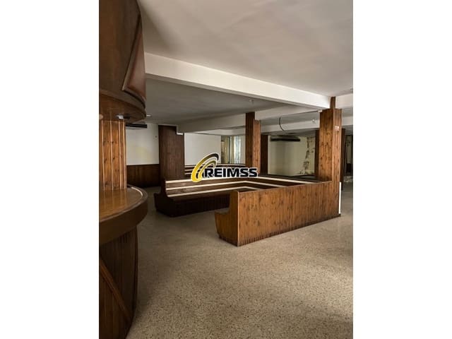 Chalet de 4 habitaciones en Tossa de Mar en venta con garaje - 900.000 € (Ref: 9476096)