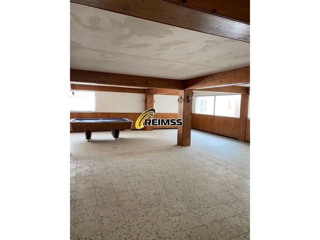 Chalet de 4 habitaciones en Tossa de Mar en venta con garaje - 900.000 € (Ref: 9476096)