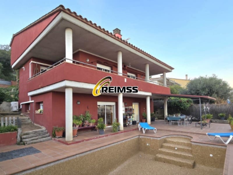 4 bedroom Villa for sale in Tordera with garage - € 375,000 (Ref: 9476097)