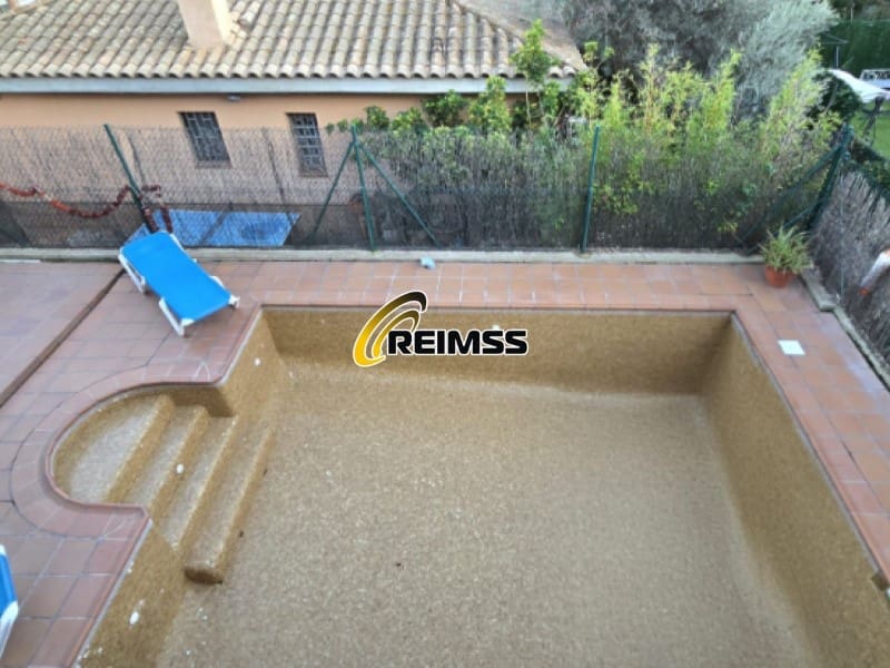 4 bedroom Villa for sale in Tordera with garage - € 375,000 (Ref: 9476097)