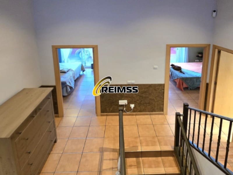 4 bedroom Villa for sale in Tordera with garage - € 375,000 (Ref: 9476097)