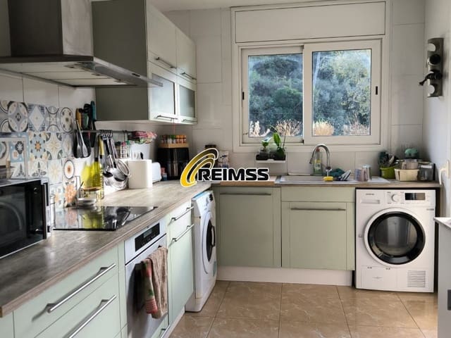 4 soverom Villa til salgs i Santa Susanna med garasje - € 357 000 (Ref: 9498999)