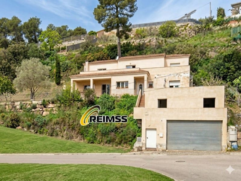 4 soveværelse Villa til salg i Santa Susanna med garage - € 346.500 (Ref: 9498999)