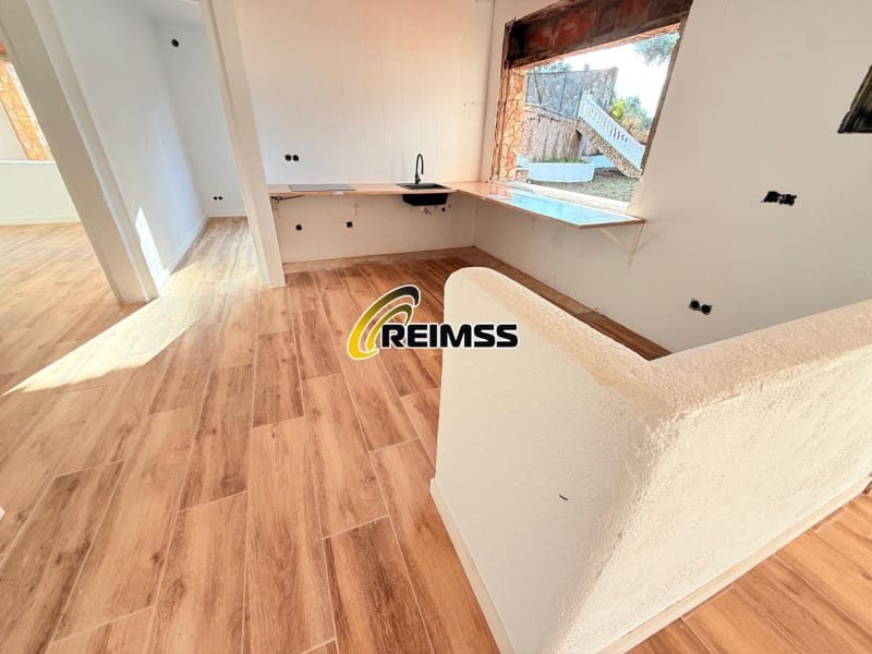 13 Zimmer Villa zu verkaufen in Vidreres mit Garage - 398.000 € (Ref: 9499001)