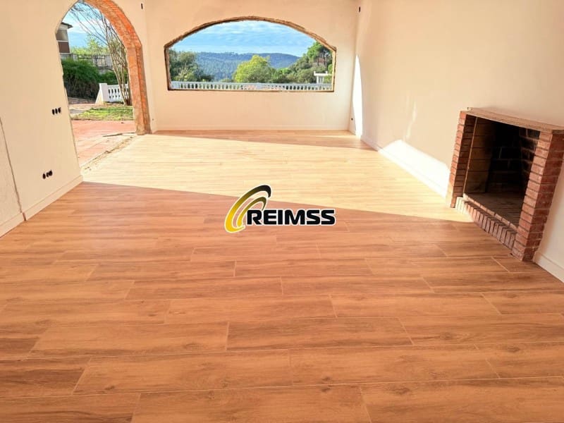 13 Zimmer Villa zu verkaufen in Vidreres mit Garage - 398.000 € (Ref: 9499001)