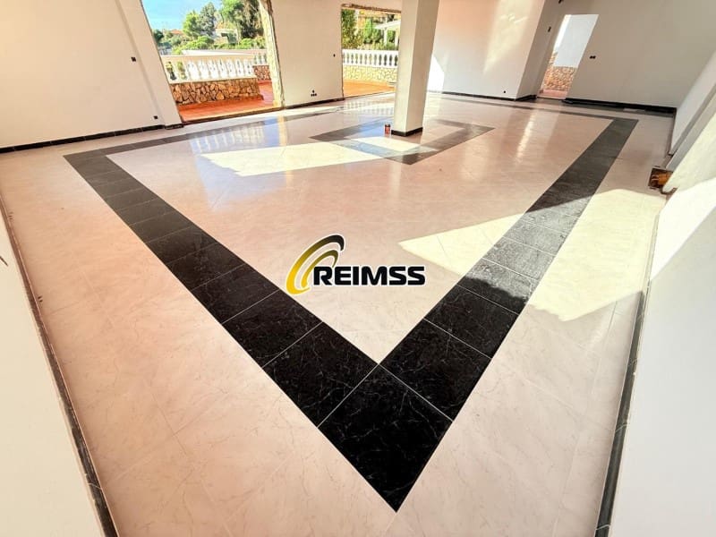 13 Zimmer Villa zu verkaufen in Vidreres mit Garage - 398.000 € (Ref: 9499001)